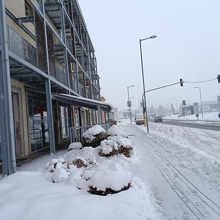 Apartment Provensal Lipótszentmiklós Kültér fotó