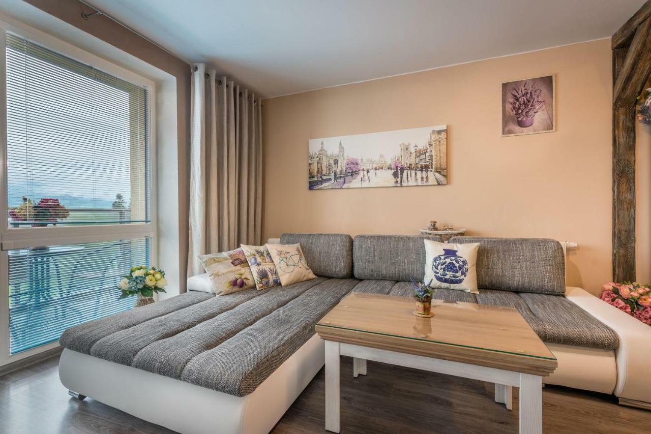 Apartment Provensal Lipótszentmiklós Kültér fotó