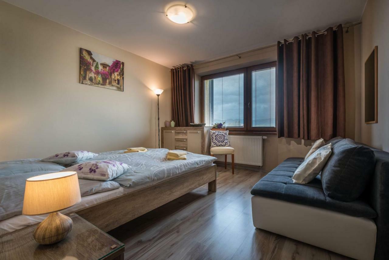Apartment Provensal Lipótszentmiklós Kültér fotó