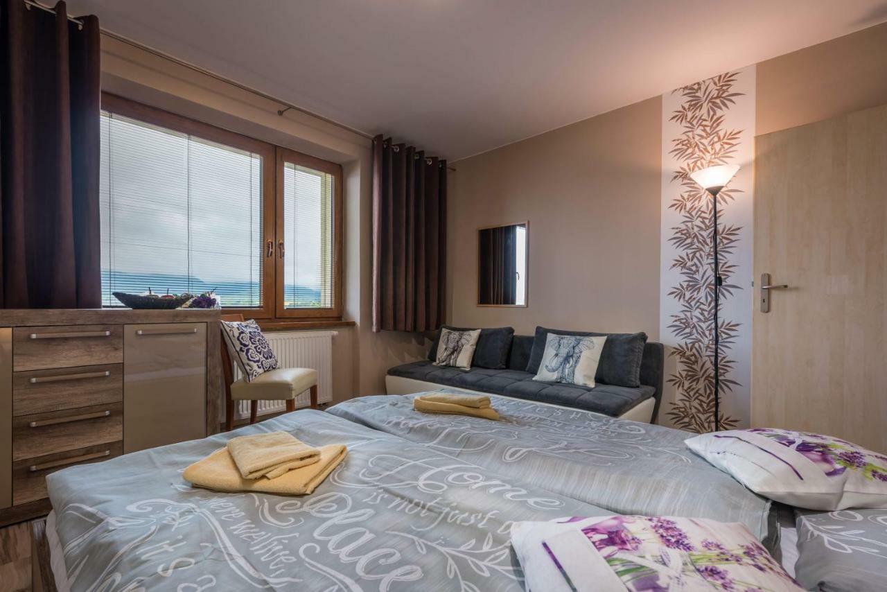 Apartment Provensal Lipótszentmiklós Kültér fotó