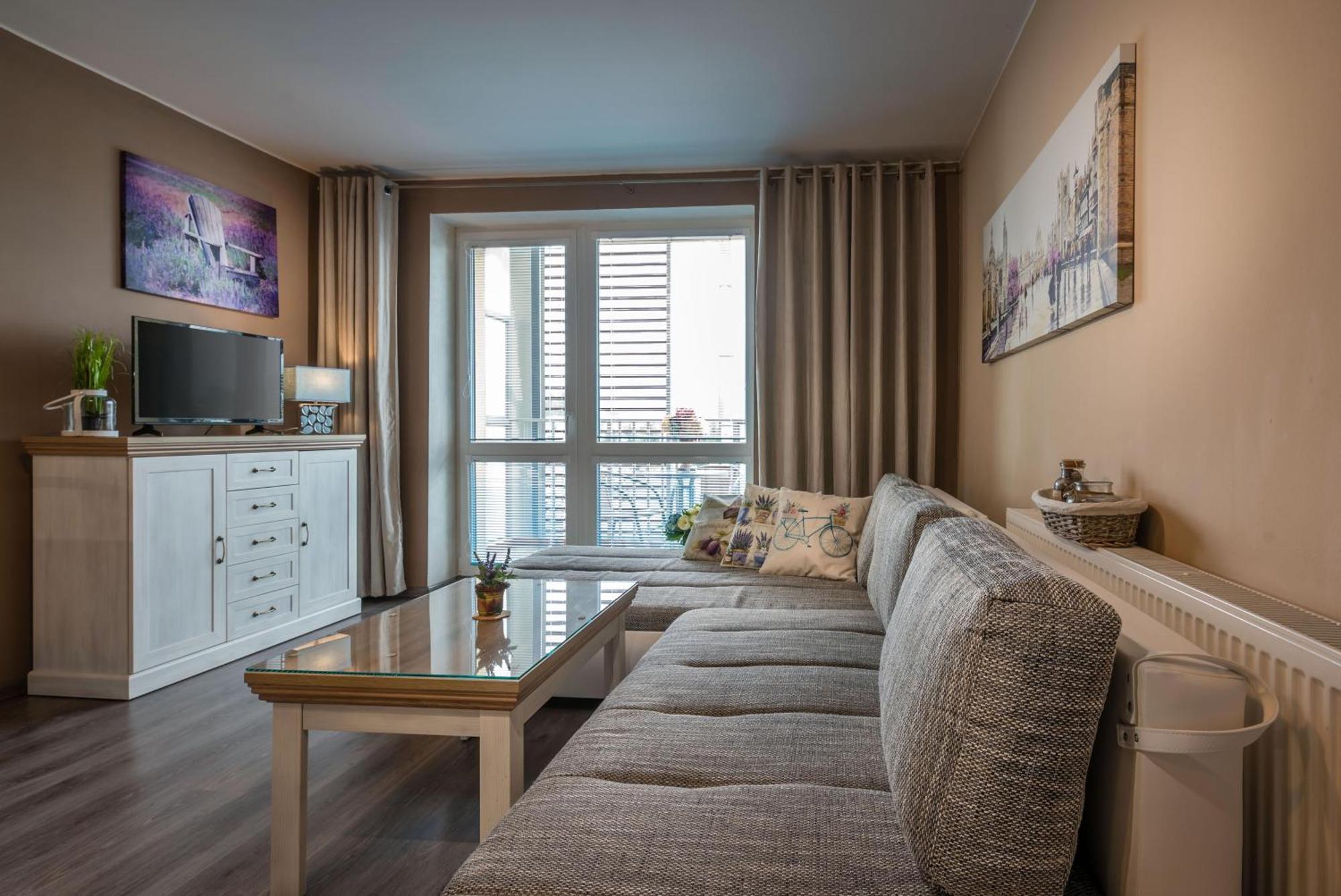 Apartment Provensal Lipótszentmiklós Kültér fotó